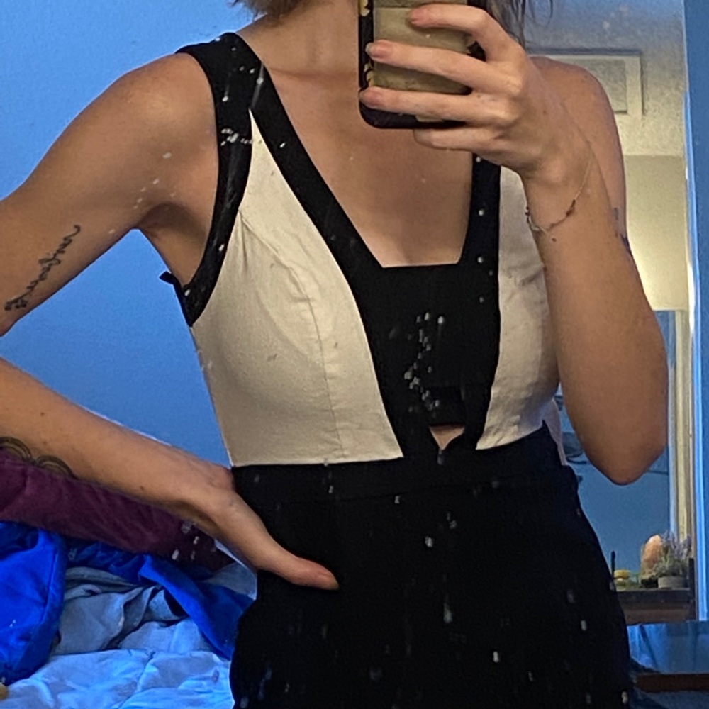 Color Block Cutout Pencil Dress - Black and White